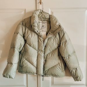 NWT Aritzia Cloud Puff Jacket in Dry Basil Green